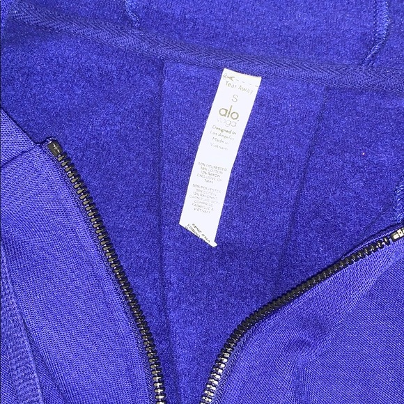 ALO YOGA EXTREME CROP HOODIE - Picture 11 of 13